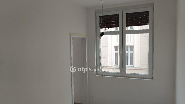 Eladó téglalakás, Budapesten, VI. kerületben 79.9 M Ft