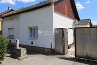 Eladó családi ház, Szegeden 46 M Ft, 2 szobás