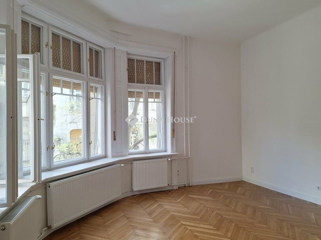 Kiadó téglalakás, albérlet, Budapesten, V. kerületben, 2 szobás