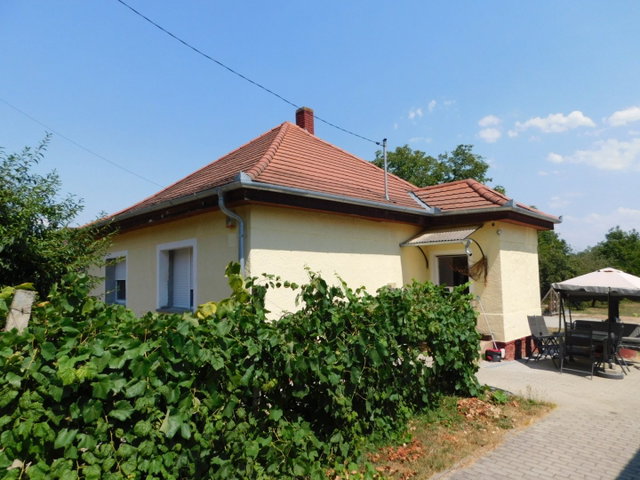 Eladó családi ház, Kehidakustányban 49.17 M Ft, 2+1 szobás