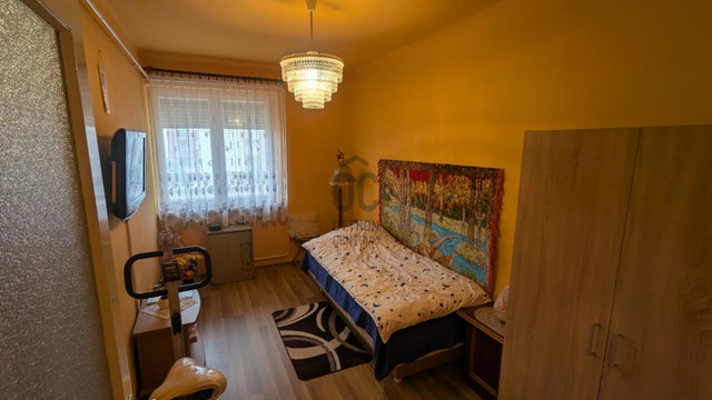 Eladó téglalakás, Hatvanban 45 M Ft, 2 szobás