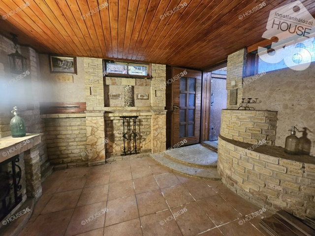 Eladó családi ház, Kecskeméten 89.9 M Ft, 6 szobás