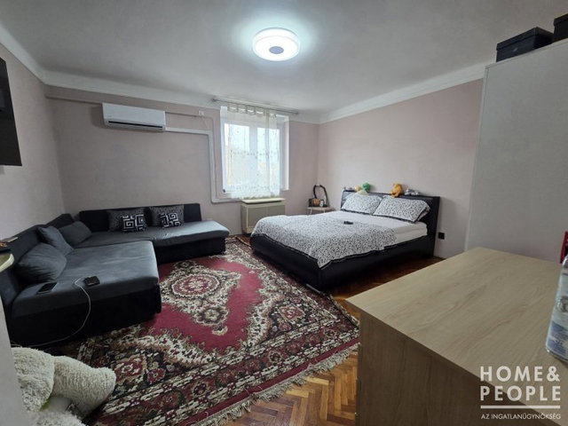 Eladó téglalakás, Hódmezővásárhelyen 75 M Ft, 3 szobás