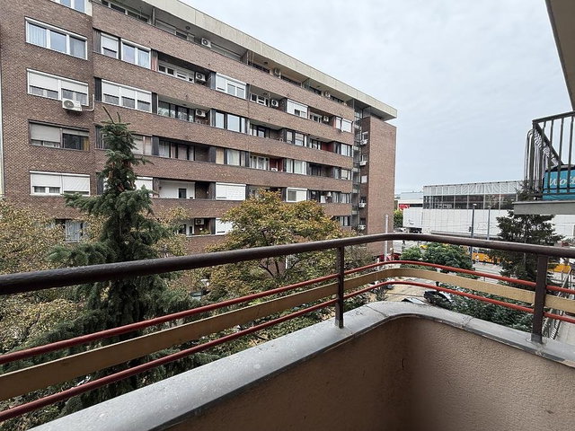 Eladó téglalakás, Budapesten, XI. kerületben, Eszék utcában