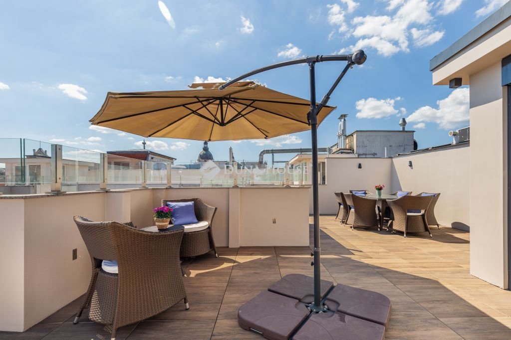 3 bed · 145m² · 790.000 ft