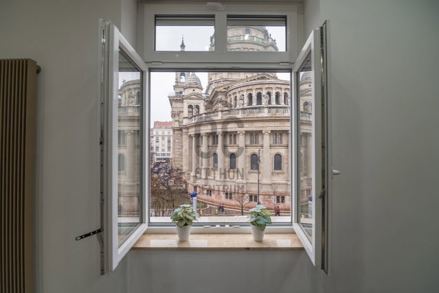 Eladó téglalakás, Budapesten, VI. kerületben 219 M Ft, 3 szobás