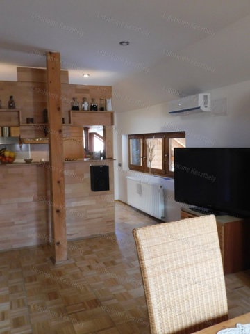 Eladó családi ház, Bazsiban 55 M Ft, 2 szobás