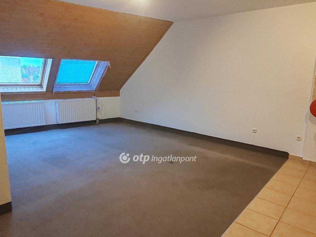 16 bed · 733m² · 505.900.000 ft