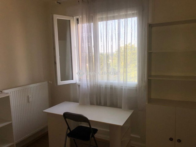 Eladó panellakás, Pécsett 43.9 M Ft, 2 szobás