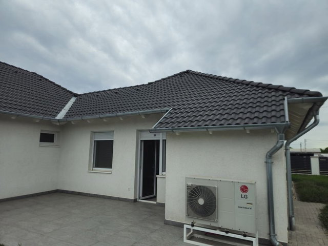 Eladó családi ház, Halásztelken 104.99 M Ft, 4 szobás