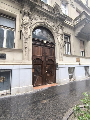 Kiadó téglalakás, albérlet, Budapesten, VI. kerületben