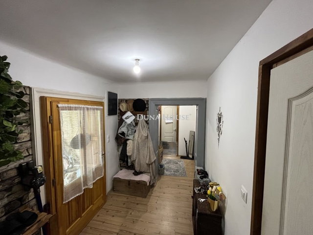 Eladó családi ház, Tiszaföldváron 28 M Ft, 3 szobás