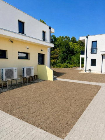 Eladó ikerház, Tatán 119 M Ft, 5 szobás / költözzbe.hu