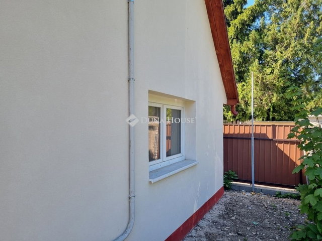 Eladó családi ház, Ercsiben 47.7 M Ft, 3 szobás