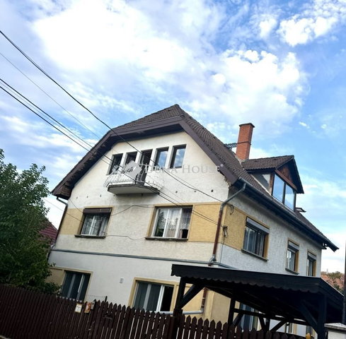 Eladó családi ház, Budaörsön 120 M Ft, 7 szobás
