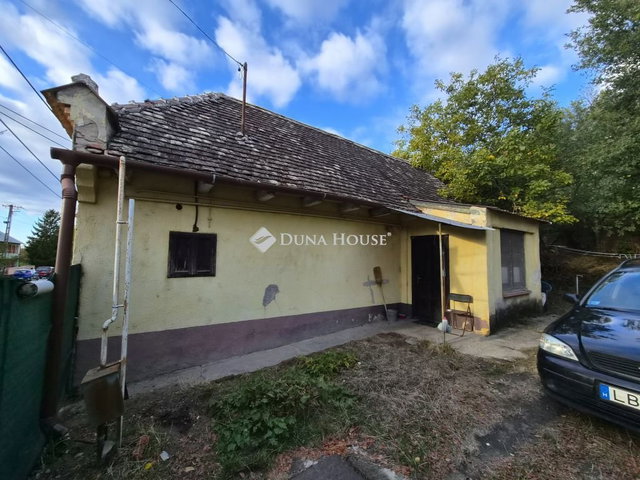 Eladó családi ház, Szomódon 25 M Ft, 1 szobás