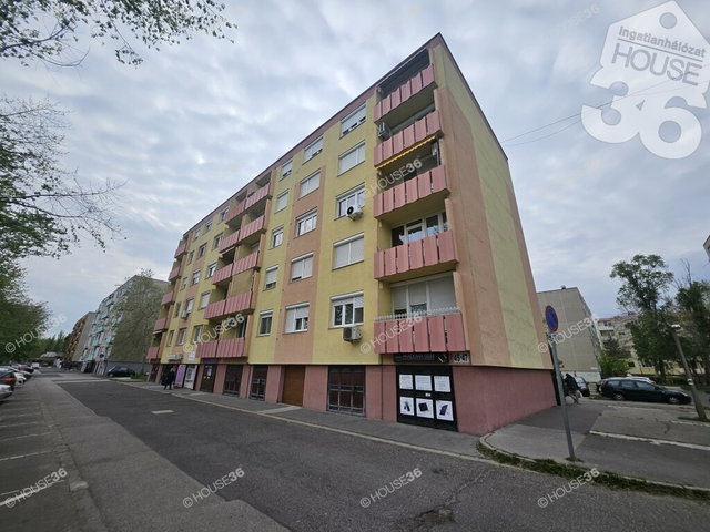 Eladó téglalakás, Kecskeméten 35.9 M Ft, 2 szobás