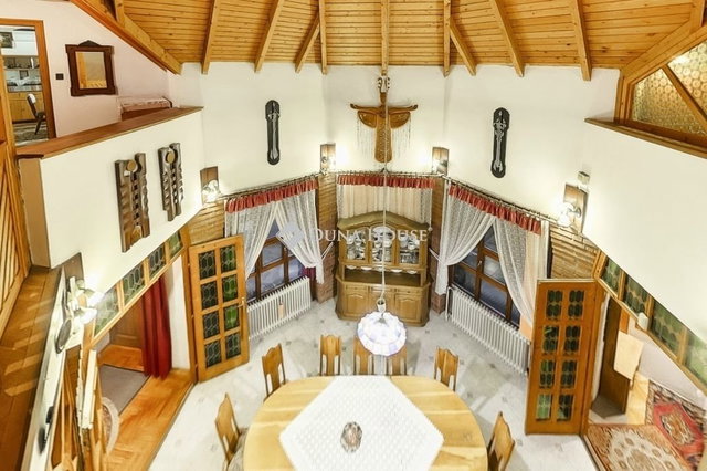 Eladó családi ház, Dunaföldváron 135 M Ft, 5 szobás