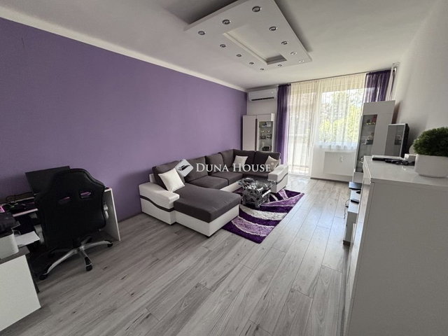 Eladó téglalakás, Almásfüzitőn 58 M Ft, 3 szobás