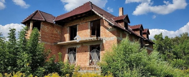 Eladó családi ház, Nagytarcsán 56 M Ft, 7 szobás