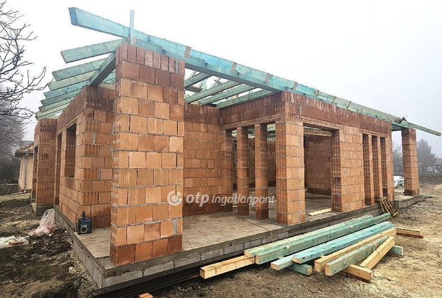 Eladó családi ház, Pusztaszabolcson 82.9 M Ft, 3 szobás