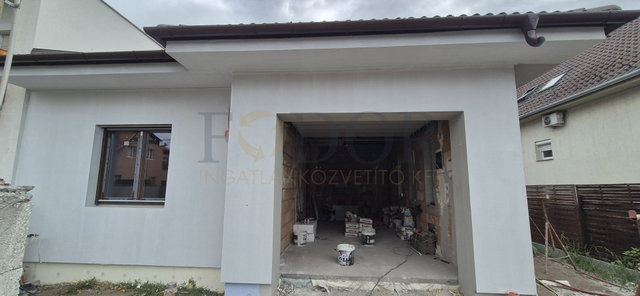 Eladó családi ház, Budapesten, XVIII. kerületben 160 M Ft