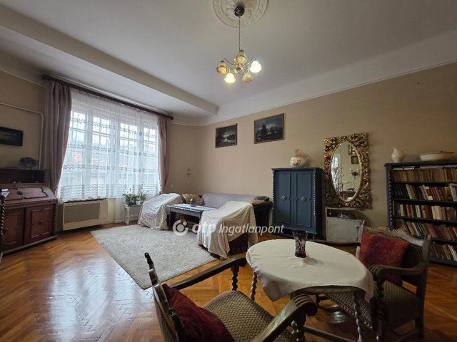 Eladó téglalakás, Budapesten, VIII. kerületben 121 M Ft