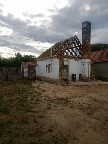 Eladó családi ház, Keléden 4.3 M Ft, 2 szobás