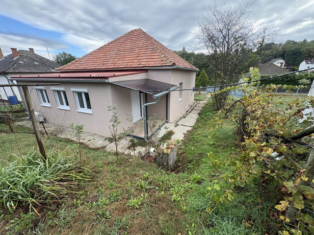 Eladó családi ház, Bázakerettyén 54.9 M Ft, 3 szobás