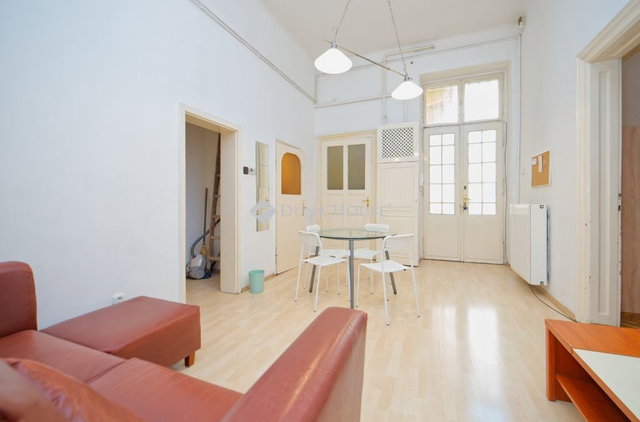 Eladó téglalakás, Budapesten, VI. kerületben, Szív utcában