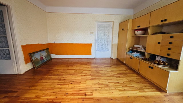 Eladó családi ház, Szentendrén 99.9 M Ft, 2 szobás