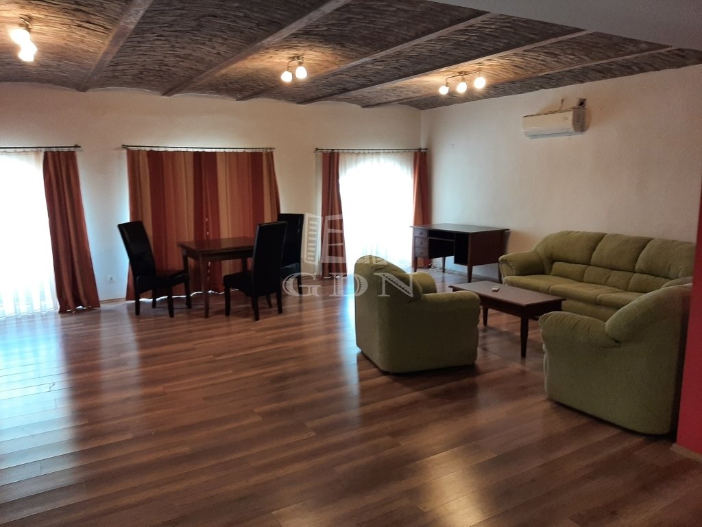 1 bed · 82m² · 195.000 ft