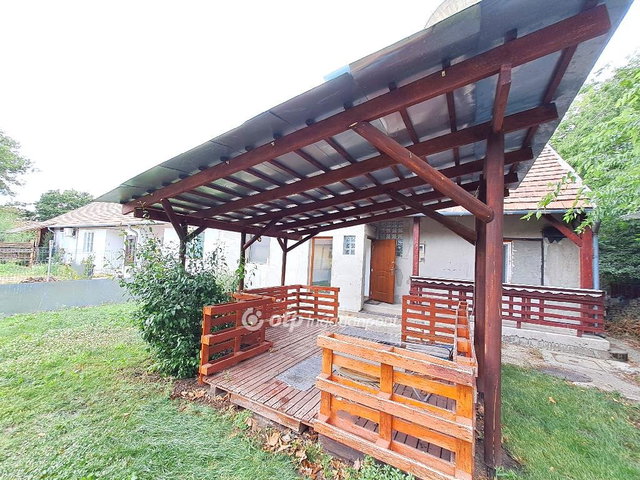 Eladó sorház, Nagykőrösön 27.9 M Ft, 3 szobás