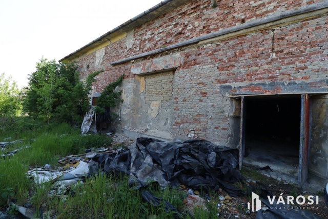 Eladó üzlethelyiség, Gönyűn 32.7 M Ft / költözzbe.hu