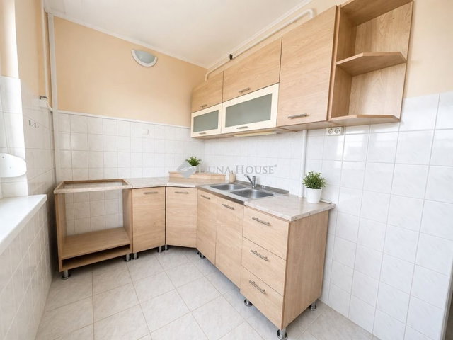 Eladó panellakás, Kecskeméten 39.9 M Ft, 2 szobás