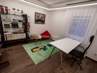 Eladó téglalakás, V. kerületben 98 M Ft, 3 szobás