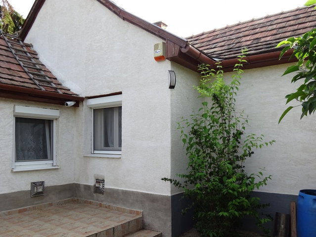 Eladó családi ház, Székesfehérvárott 68.9 M Ft, 2 szobás