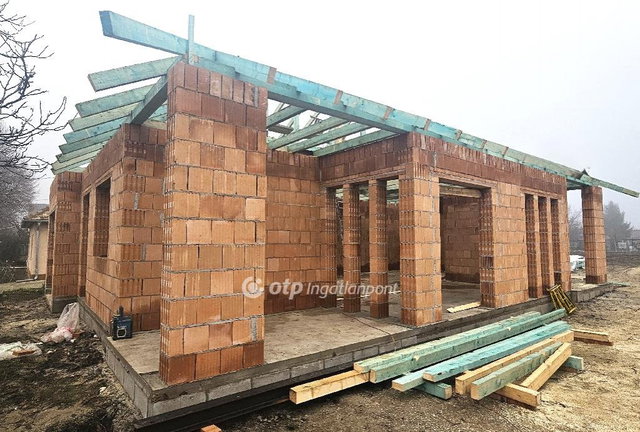 Eladó családi ház, Pusztaszabolcson 82.9 M Ft, 3 szobás