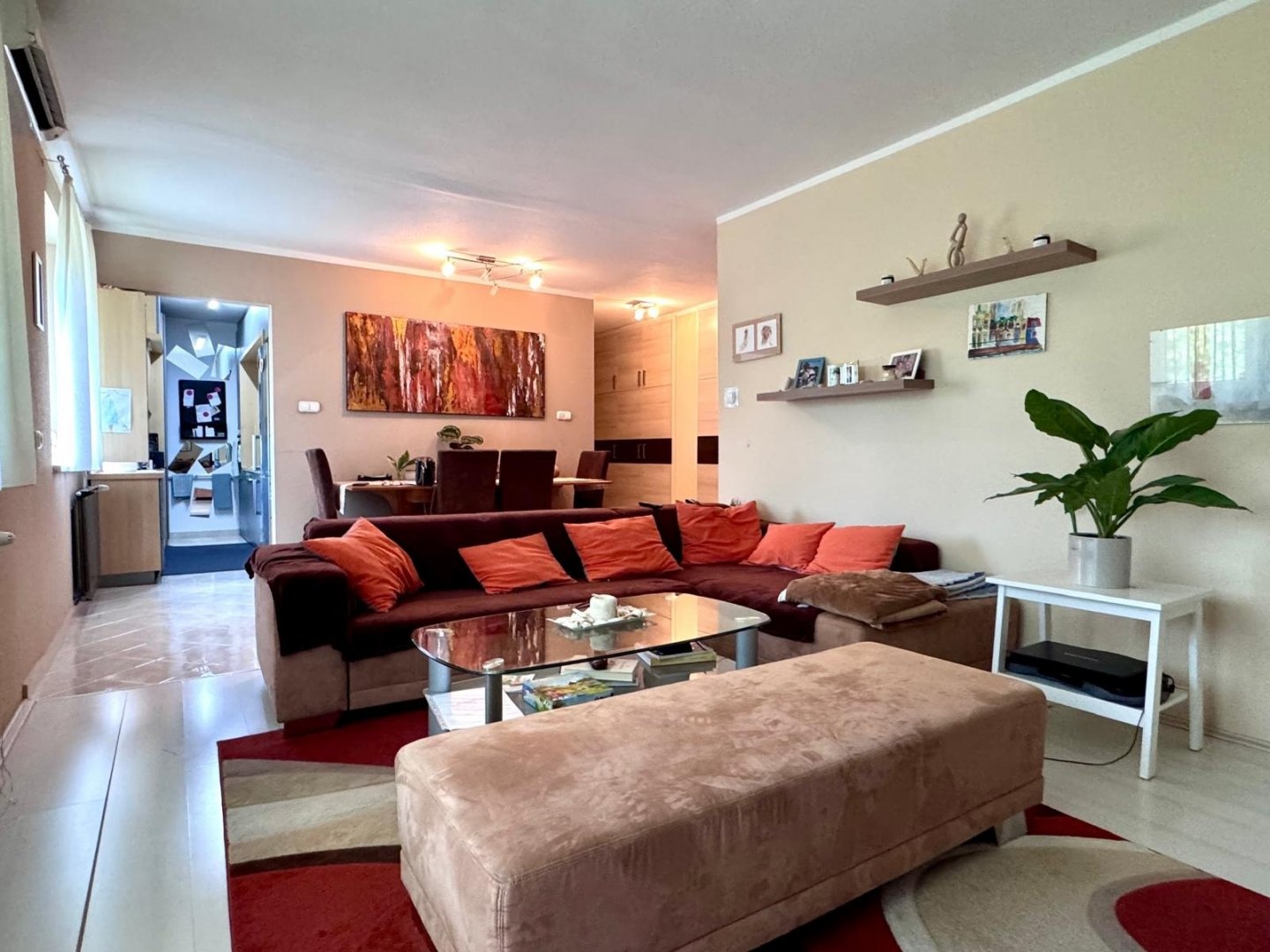 2 bed · 94m² · 49.900.000 ft