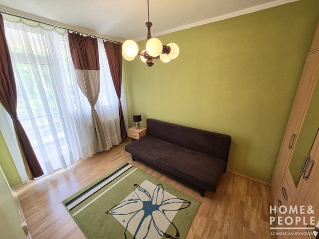 Eladó téglalakás, Szegeden 44 M Ft, 1+1 szobás