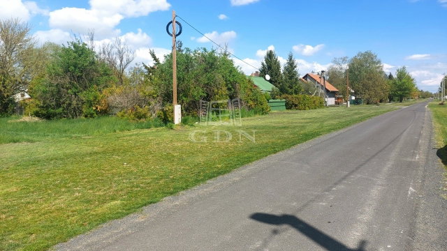 Eladó telek, Balatonkeresztúron 31.5 M Ft / költözzbe.hu