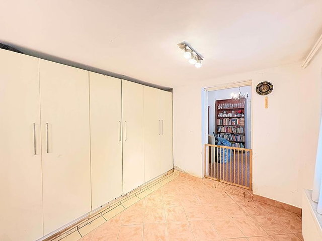 Eladó családi ház, Budakalászon 81.9 M Ft, 4 szobás