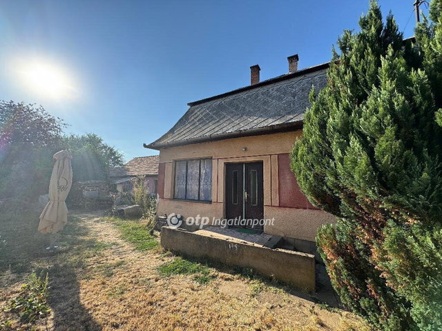 Eladó családi ház, Ebesen 48 M Ft, 2 szobás