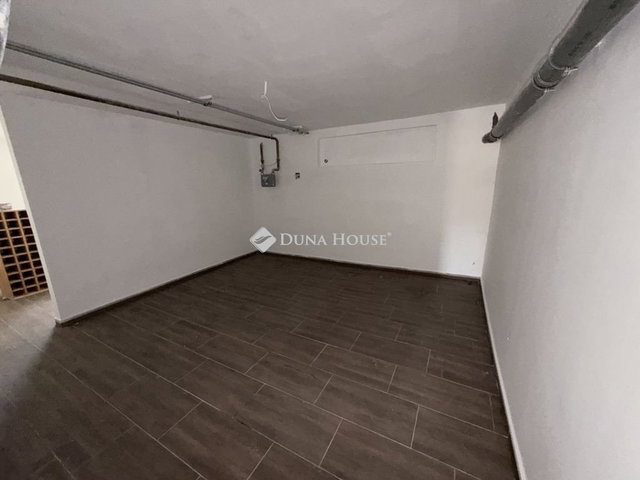 Eladó családi ház, Kalocsán 85 M Ft, 5 szobás