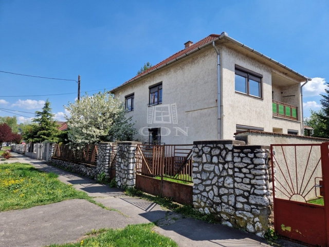 Eladó családi ház, Miskolcon 83.5 M Ft, 8+1 szobás