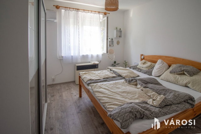 Eladó téglalakás, Békéscsabán 28.5 M Ft, 2 szobás