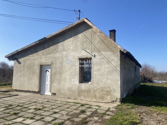 Eladó családi ház, Kislángon 19 M Ft, 4 szobás