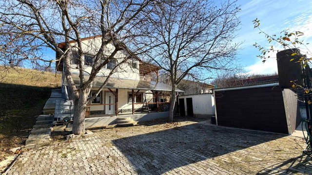 Eladó családi ház, Ságváron 55 M Ft, 4 szobás