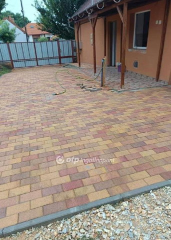 Eladó családi ház, Hajdúböszörményen 39.5 M Ft, 1 szobás