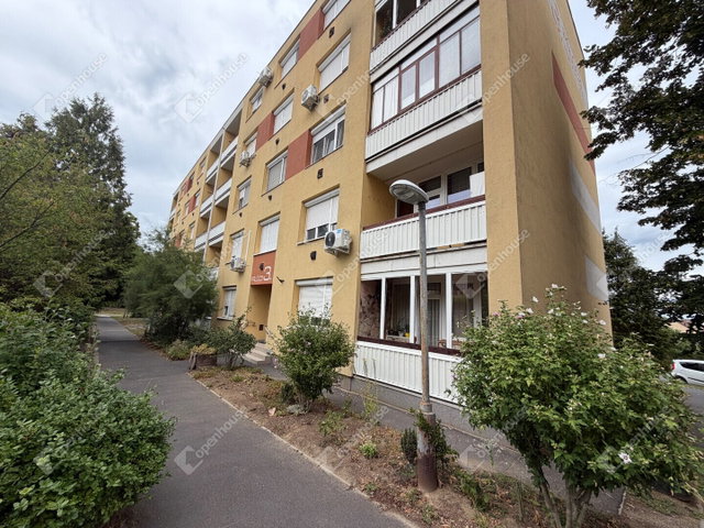 Eladó téglalakás, Zalaegerszegen 38.5 M Ft, 2 szobás